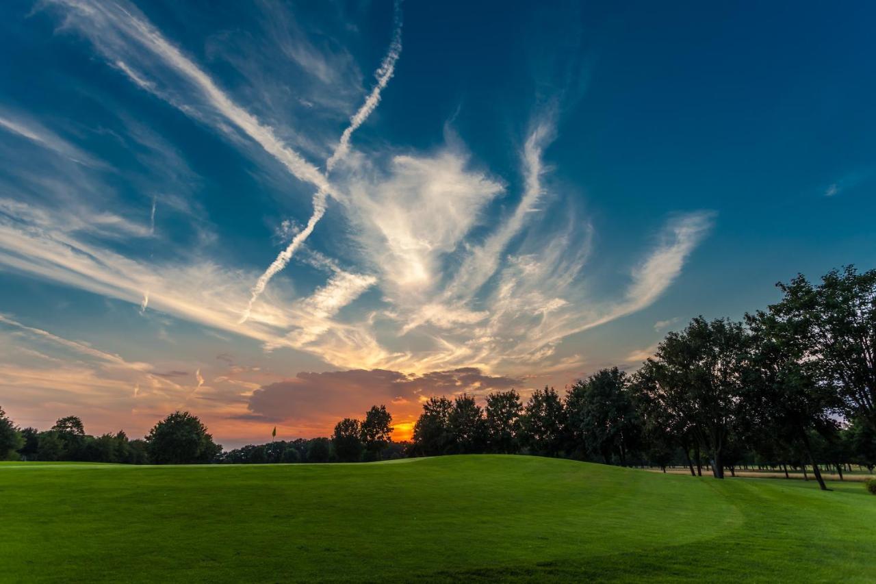Langenhagen  Landhaus Am Golfpark Inhaber Marko Nolden מראה חיצוני תמונה